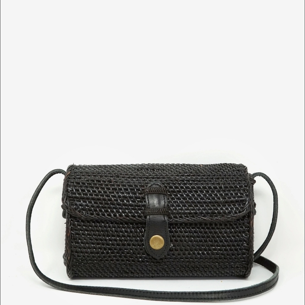 STREET LEVEL BALI RATTAN ENVELOPE BAG